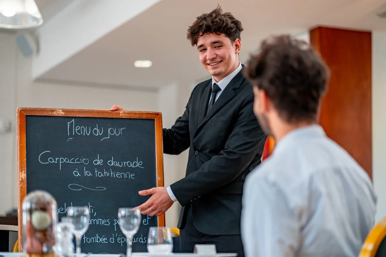 Aperçu de la vidéo : Un apprenti et son employeur vous racontent